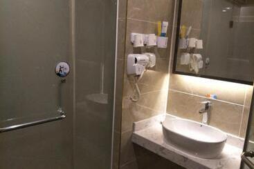 هتل 7days Premium Xining Bayi East Road Tuanjie Bridge Branch