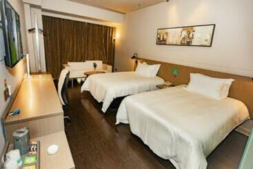 هتل Jinjiang Inn Select Linyi City Government Tianjin Road Branch