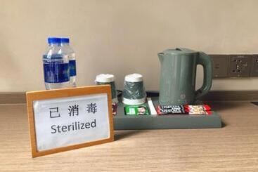 هتل Jinjiang Inn Select Wuhan Tianhe Airport Branch