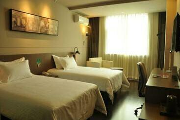 هتل Jinjiang Inn Select Xuzhou High Speed Railway Huaihai Huanqiugang Branch