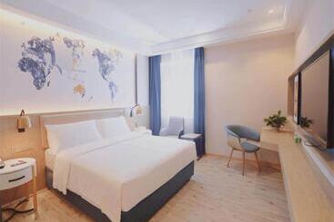 Kyriad Hotel Shenzhen Pingdi Low Carbon City