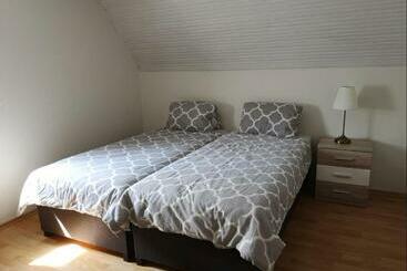 پانسیون Quiet Room In Budapest Near Airport With Free Parking