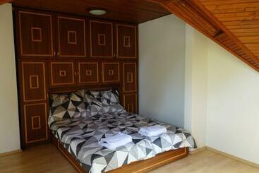 پانسیون Quiet Room In Budapest Near Airport With Free Parking