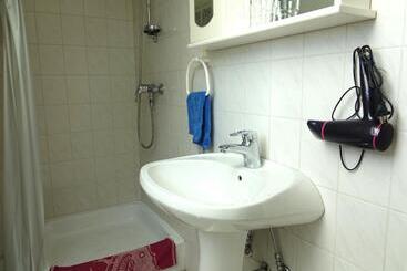 پانسیون Quiet Room In Budapest Near Airport With Free Parking