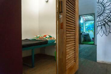 Pomme Hostel Restaurant & Bar Private Sleeping Cabins