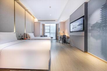 Atour Hotel Meishan Government Affairs Center