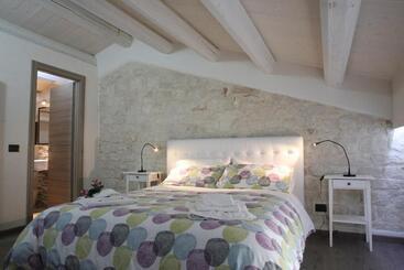 تختخواب و صبحانه Villa Antica Aia Relax