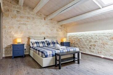 تختخواب و صبحانه Villa Antica Aia Relax