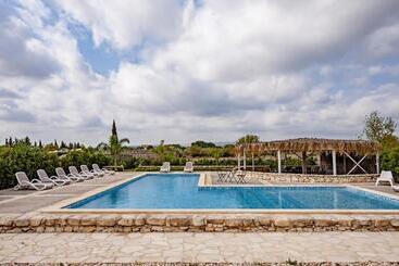 تختخواب و صبحانه Villa Antica Aia Relax