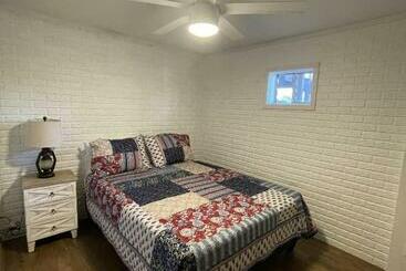 Harper Valley Resort   Kimberling City Mo