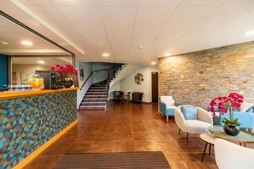فندق Brit Hôtel Confort   La Tour Blanche
