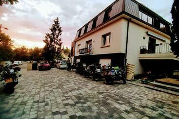پانسیون Chemin Des Vignerons