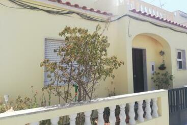پانسیون Guesthouse Tavira Moura
