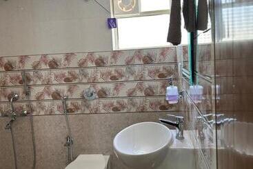 پانسیون James Guesthouse
