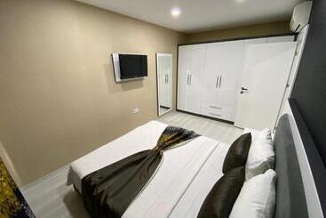 هتل آپارتمان Arya Apart Kundu