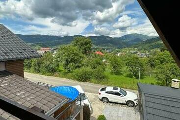 پانسیون Vila Deluț