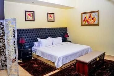 هتل Hôtel Jnane Ain Asserdoune
