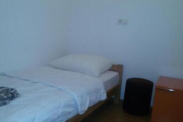 Motel Maks