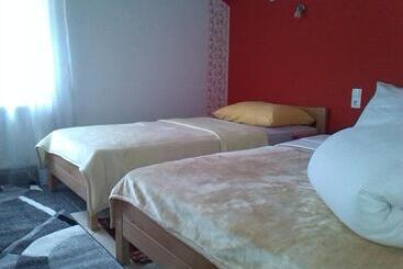 Motel Maks