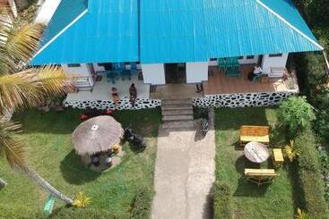 פנסיון Mahoni Guest House
