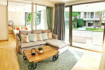 บ้านแสนคราม