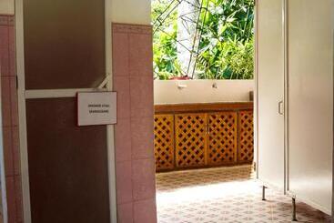 هاستل Mirisbiris Garden And Nature Center