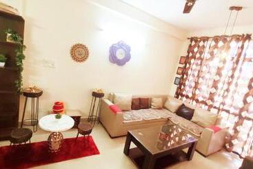 مبيت وإفطار Exclusive Floor On Manali Expressway For Family