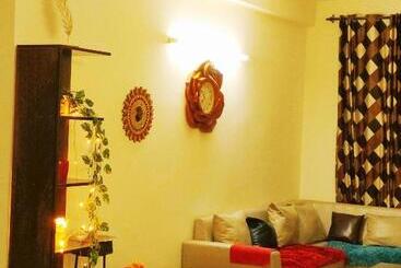 مبيت وإفطار Exclusive Floor On Manali Expressway For Family