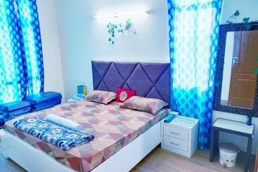 مبيت وإفطار Exclusive Floor On Manali Expressway For Family