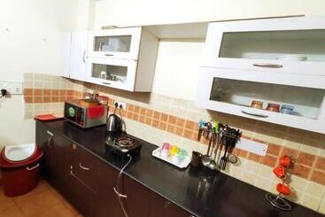 مبيت وإفطار Exclusive Floor On Manali Expressway For Family
