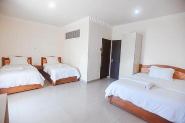 Chrysant Hotel & Resort