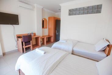 Chrysant Hotel & Resort