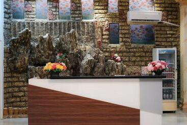 Chrysant Hotel & Resort