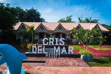 Cris Del Mar Resort