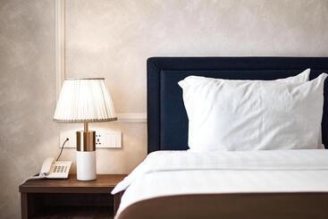 Garnet Hotel Tashkent