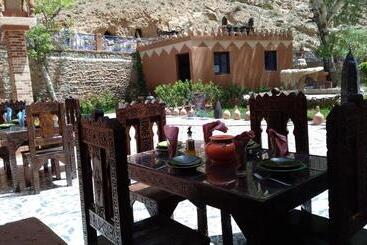 هتل Hôtel Berbère De La Montagne