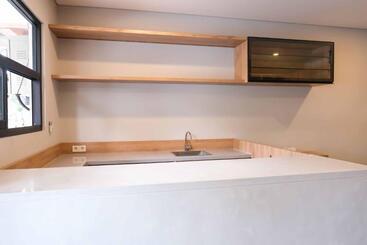 هتل M Cabin Karawaci
