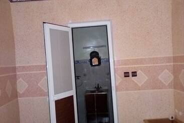 پانسیون Room In Guest Room   Gîte Tawada   Happy Valley   Room For 4 People