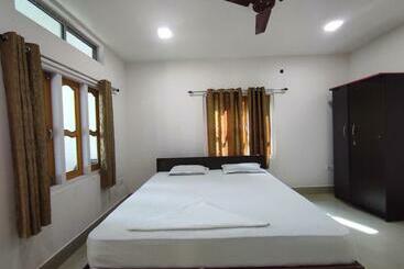 بنسيون Homecation Samaina Cottage