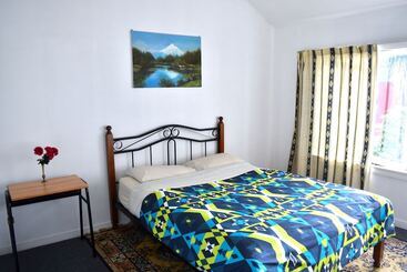 42b College House   Hostel