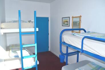 42b College House   Hostel