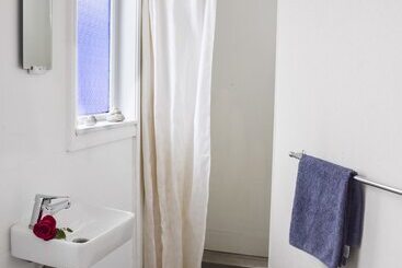 42b College House   Hostel
