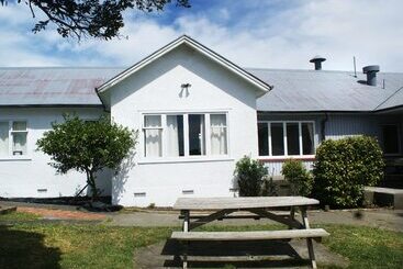 42b College House   Hostel