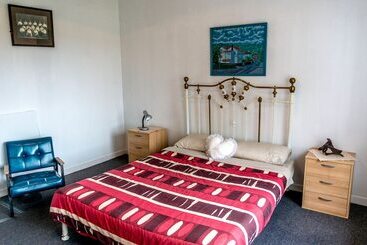 42b College House   Hostel