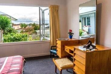 42b College House   Hostel