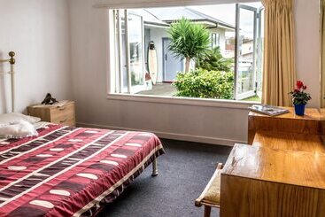 42b College House   Hostel