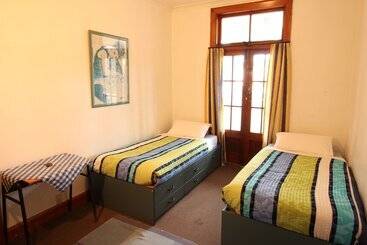 42b College House   Hostel