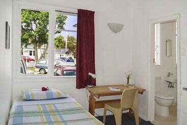 42b College House   Hostel