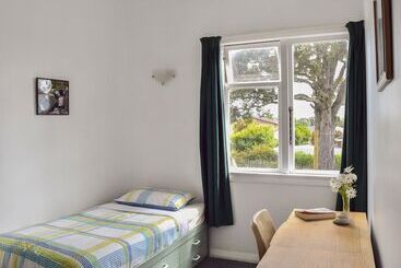 42b College House   Hostel
