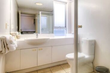 Absolute Lakeview Motel